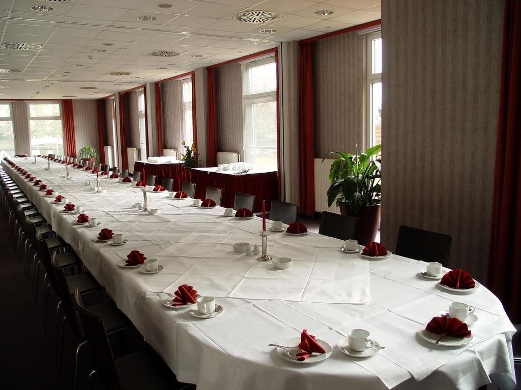Hotel Am Schloß Köpenick By Golden Tulip 3*